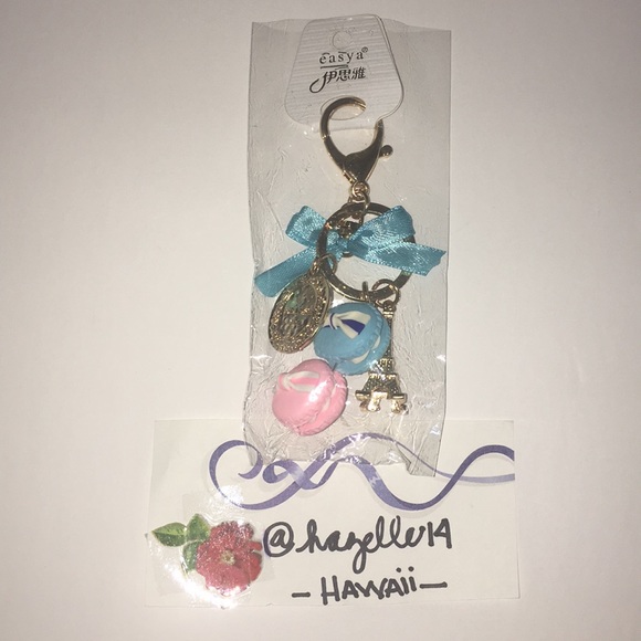 Twilly & Macaroon Keychain - Picture 3 of 5